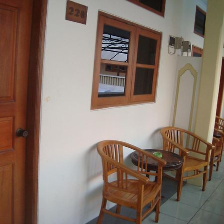 Rosani Hotel Kuta Lombok Exterior foto