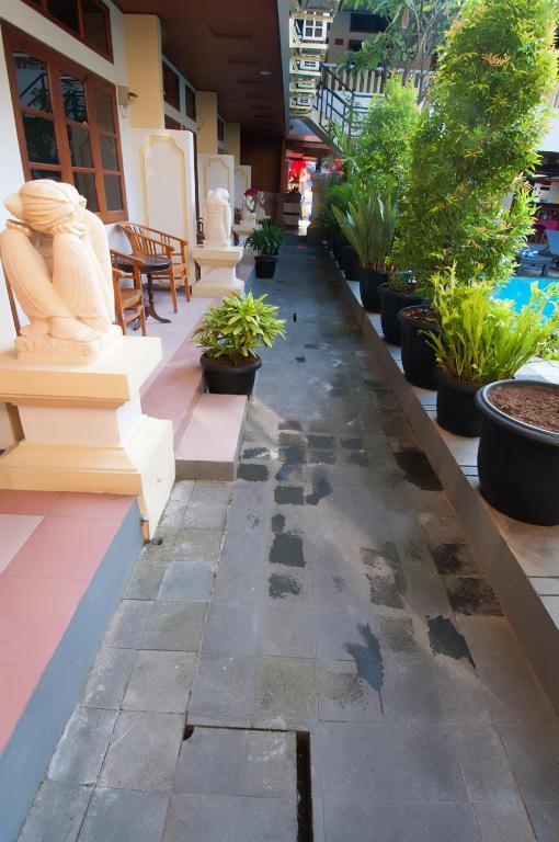Rosani Hotel Kuta Lombok Exterior foto